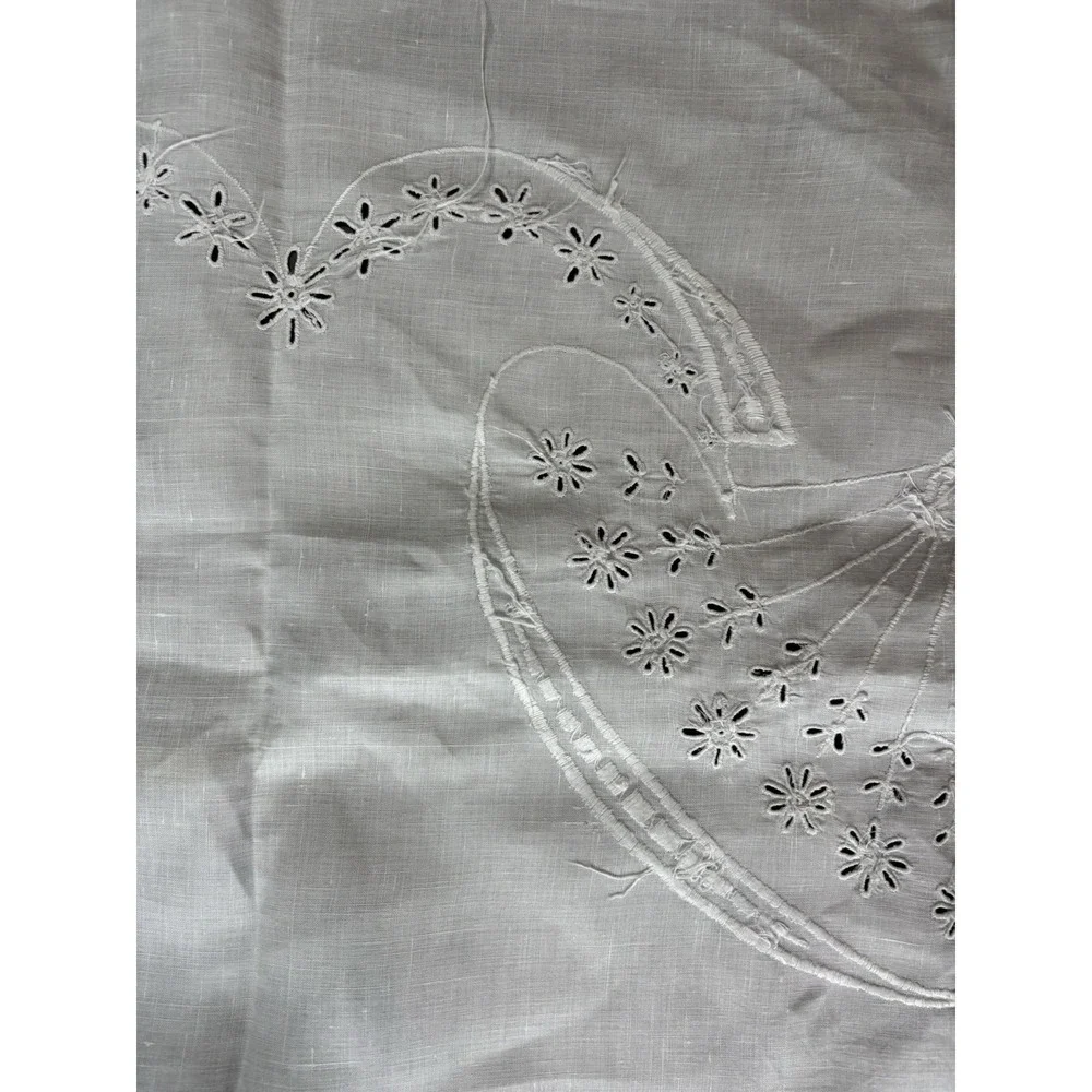 Vintage Hand Embroidered Linen Card Table Cloth Solid White 35